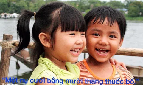 "Một nụ cười bằng mười thang thuốc bổ": Phép lạ của tiếng cười