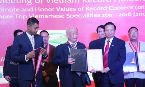 “Nhà văn nhặt bút” Dương Thu Ái