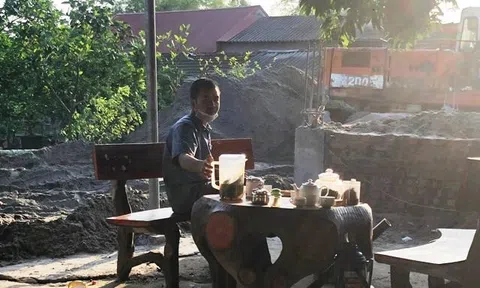 Bây giờ ông sống cho ông