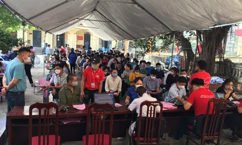 Người dân huyện Chương Mỹ (Hà Nội) chung tay hiến máu cứu người