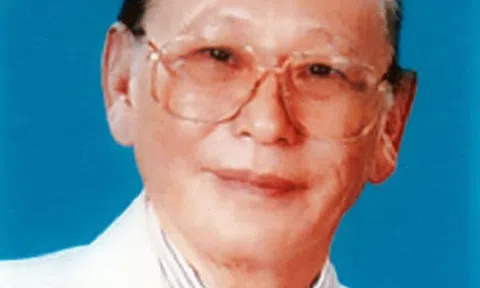 Bầu trời tuổi thơ của ông Hồ Quảng