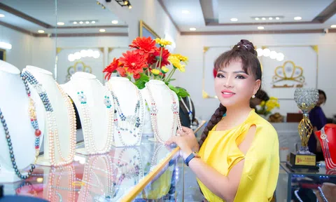 Doanh nhân Hồ Thanh Hương đồng hành với Hoa hậu Duyên dáng Hoàn vũ 2022