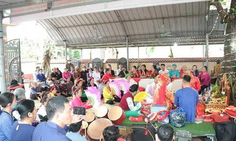 Hải Dương: Đồng thầy Lê Thị Nở tổ chức diễn xướng, đón mừng danh hiệu nghệ nhân của Viện nghiên cứu Văn hoá và Phát triển trao tặng