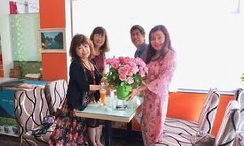 Chúc mừng thi phẩm “101 tình ca" của BS Nina Nguyễn!