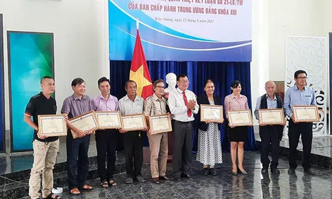 Kiên Giang: Đẩy lùi sự suy thoái về tư tưởng chính trị, đạo đức, lối sống