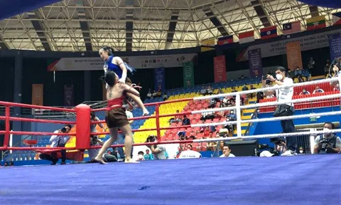 Đội tuyển Muay Việt Nam giành Huy chương Bạc ở nội dung Waikru (biểu diễn)