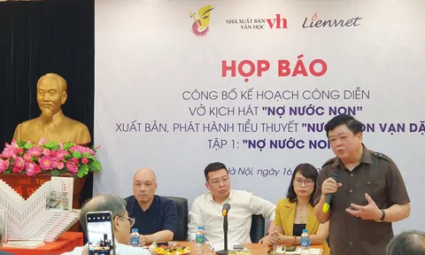 Ra mắt đồng thời vở sân khấu và tiểu thuyết về Chủ tịch Hồ Chí Minh