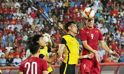 Bán kết 2 bóng đá Sea Games 31: U23 VN với U23 Malaysia 1 – 0