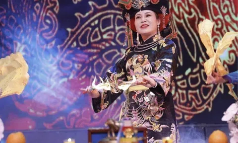 Dư âm đêm diễn xướng chầu Văn