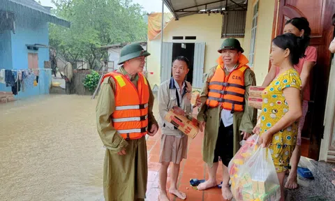 Vĩnh Phúc: Công an huyện Tam Đảo kịp thời giúp dân khắc phục hậu quả mưa lũ