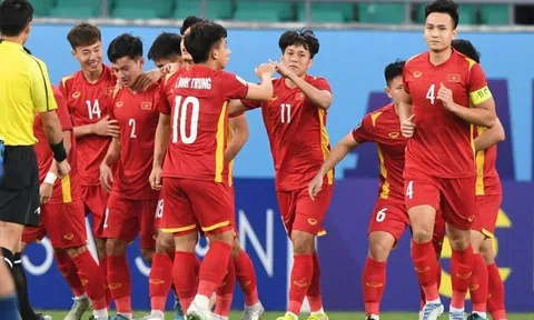 Làn gió mới tấn công, chiến binh Sao vàng tuân thủ phòng ngự lùi sâu chơi 4 -3 - 3   