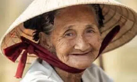 Mẹ em đi mua hàng