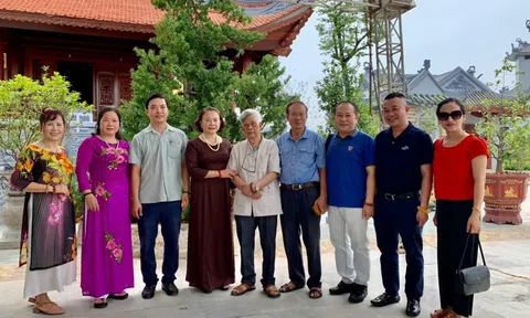 Hầu xông đền tại Chùa Vạn Phúc, Sóc Sơn, Hà Nội