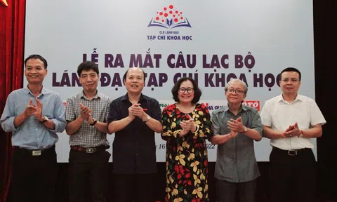 Ra mắt Câu lạc bộ lãnh đạo Tạp chí khoa học