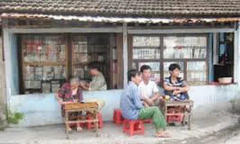 Quán nhỏ ven đường