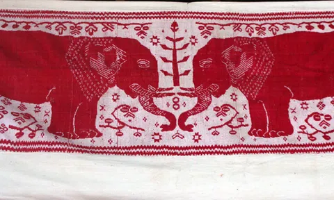Khi thổ cẩm hội nhập