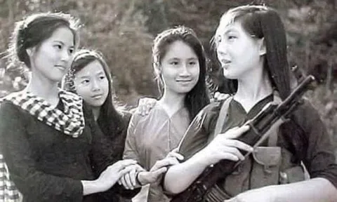 Gặp nhau trên đường Trường Sơn