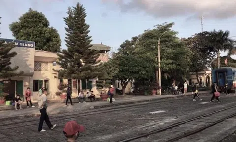 Viết cho ngày 27/7: Sân ga và những chuyến tàu
