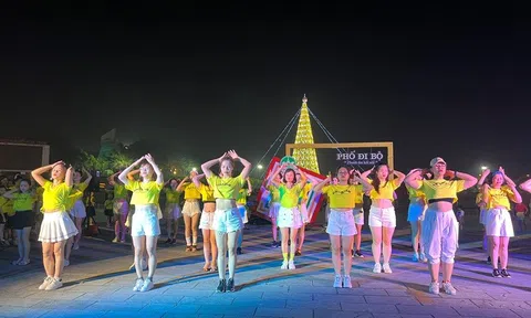 Vĩnh Phúc: Phố đi bộ Tp Vĩnh Yên- Điểm hẹn văn hóa dịp cuối tuần thu hút du khách