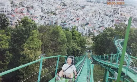 Đi xe trượt cảm giác mạnh ở Sun World Hạ Long Quảng Ninh