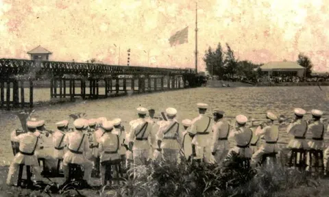 Những trận chiến không tiếng súng bên cầu Hiền Lương