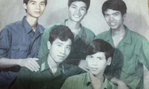 Nấm mộ trong chiến tranh (Để tưởng nhớ những đồng đội tôi đã hy sinh)