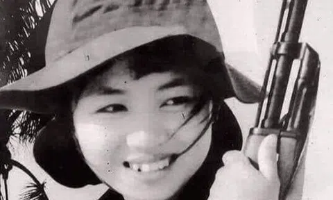 Đón và bảo vệ  nữ tướng Phó Tổng tư lệnh các lực lượng vũ trang giải phóng Miền Nam