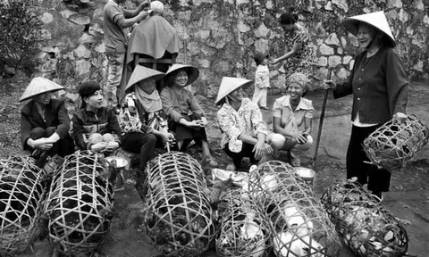 Thấy chợ lại nhớ...U