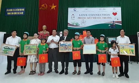 Vĩnh Phúc: Trao quà cho trẻ em có hoàn hoàn cảnh khó khăn