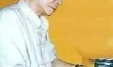 Chuyện kể đau thắt con tim của nhạc sĩ Huy Du khi viết ca khúc "nổi lửa lên em"