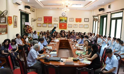 Ra mắt Trung tâm Việt Nam học - lại tiếp tục hành trình