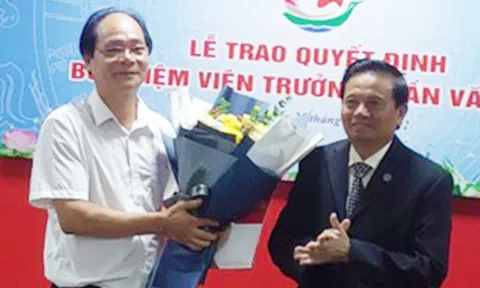Lễ trao quyết định Viện trưởng Viện Phát triển văn hóa dân tộc