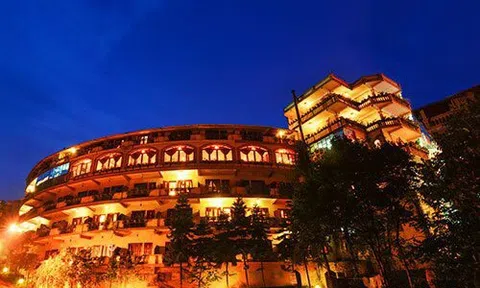 “Lâu đài đá đỏ” tại Sapa