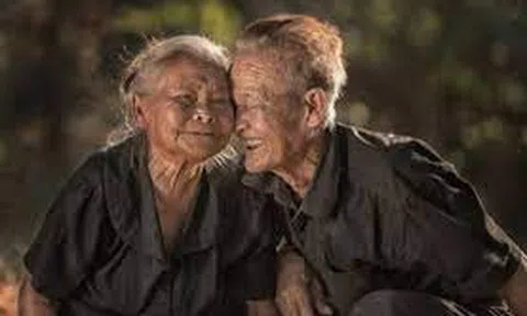 Áp lực với tuổi già