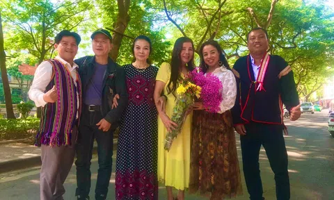 Tháng Mười, Hà Nội mới thật là thu.