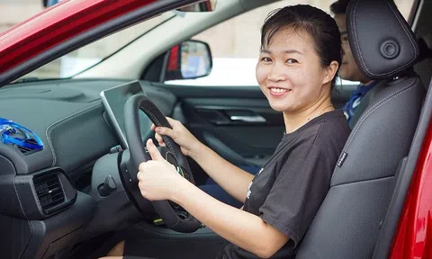 Lần đầu lái thử VinFast VF 8: “Ưng từ cái nhìn đầu tiên”