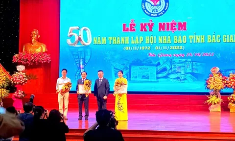 Hội Nhà báo tỉnh Bắc Giang phát huy truyền thống 50 năm, tiếp tục "Xây dựng môi trường văn hóa trong các cơ quan báo chí"