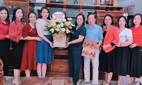 Vĩnh Phúc: Tri ân cựu giáo chức Trường Mầm non Định Trung nhân kỷ niệm 40 năm Ngày  Nhà giáo Việt Nam 20/11