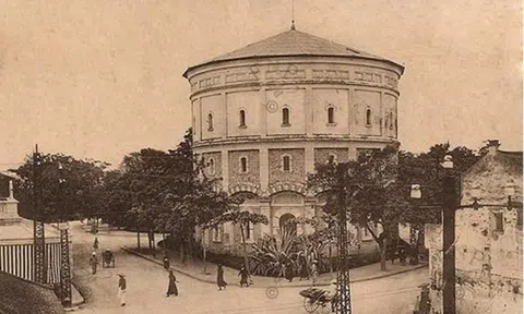 Tháp nước Hàng Đậu