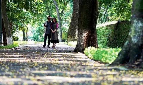 Ngắm bức ảnh "Mùa bình thường" lại nhớ Mùa xuân đầu tiên