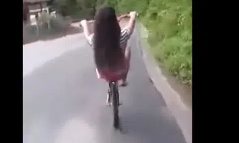 Xe đạp ui...