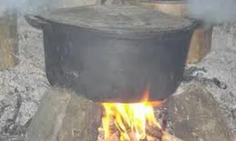 Táo quân tự thuở đầu đất