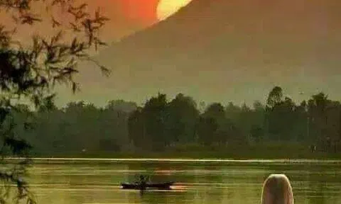 Tình làng nghĩa xóm