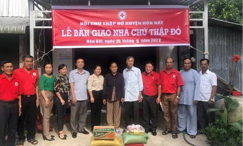 Kiên Giang: Hội chữ thập đỏ huyện Hòn Đất tiếp tục hoạt động cứu trợ xã hội, trợ giúp nhân đạo