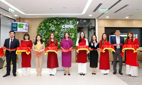CBRE KHAI TRƯƠNG VĂN PHÒNG MÔ HÌNH MỞ 360 ĐỘ TẠI HÀ NỘI