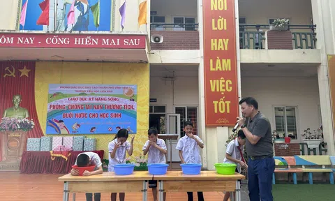 Vĩnh Phúc: Trường Tiểu học Liên Bảo (Vĩnh Yên) hướng dẫn phòng chống đuối nước cho học sinh