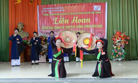 20 CLB tham dự Liên hoan Tiếng hát quan họ truyền thống vùng Kinh Bắc khu vực Bắc Giang