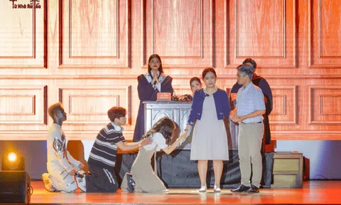 “Liveshow Kịch 2023 - Từ nhà ra tòa”: Diễn xuất sắc và đan xen ý nghĩa về tình người trong những câu chuyện nhỏ