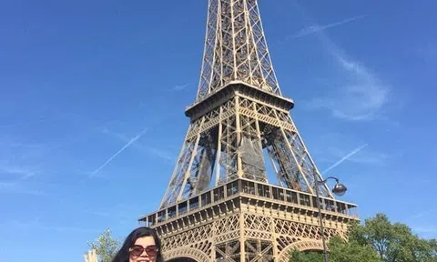 Từ sông Hồng tôi đến với sông Seine...