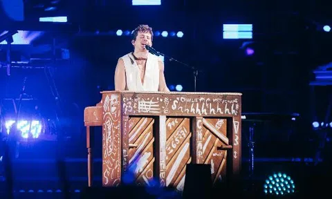 8Wonder – sân khấu đỉnh cao cho màn trình diễn thăng hoa của Charlie Puth